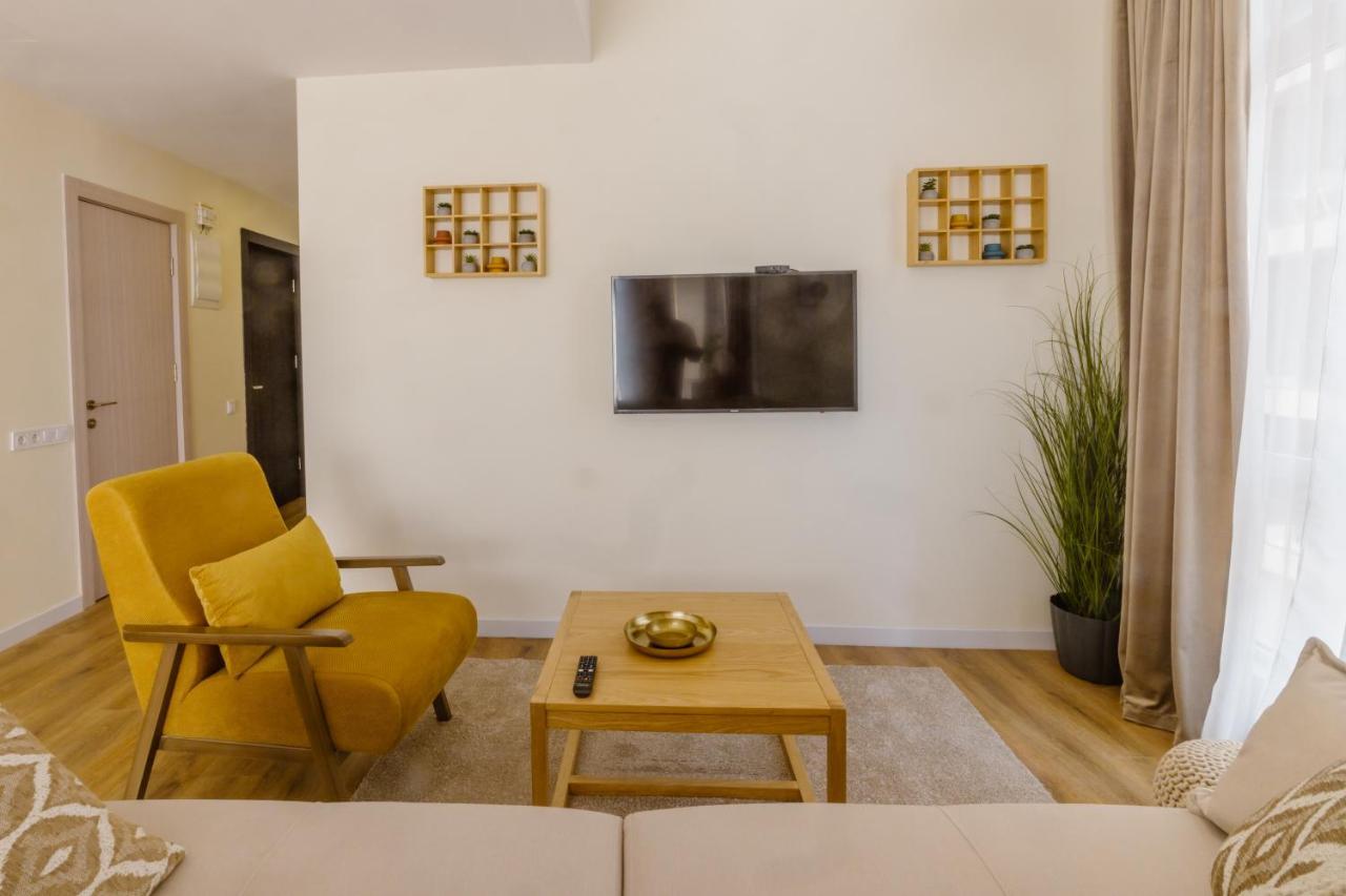 Four Season Apartment Batumi Ngoại thất bức ảnh