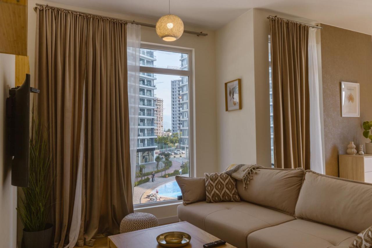 Four Season Apartment Batumi Ngoại thất bức ảnh